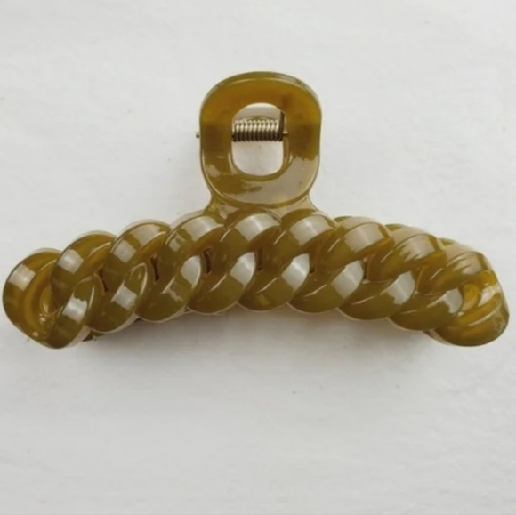 Claw Clip Hair Accessories - Picture 1 of 3